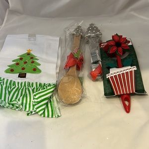 HOLIDAY ACCESSORY BUNDLE